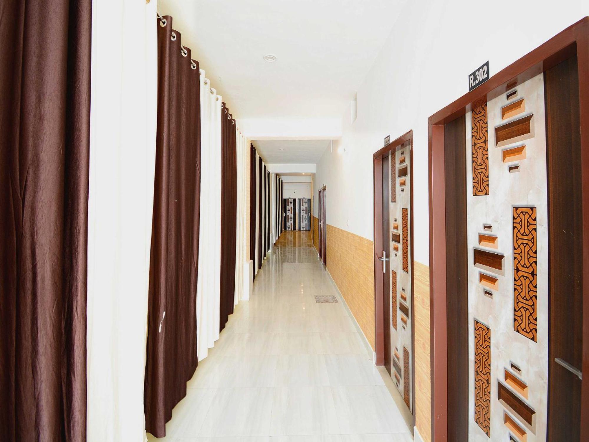 Hotel O Park View Bhiwani Eksteriør billede